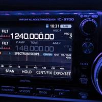 Ricetrasmettitore Icom IC 9700 + SM 30