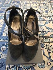 scarpe scamosciate nere