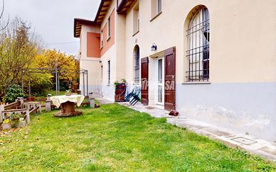 Soluzione indipendente con ampio giardino privato.
