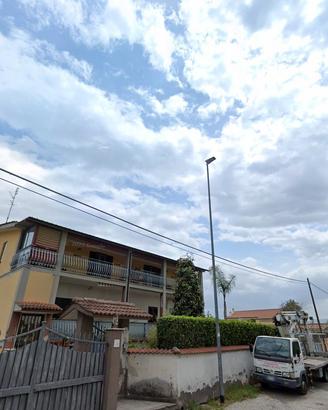 CASTELVERDE TRILOCALE ARREDATo CON CORTE ESTERNA