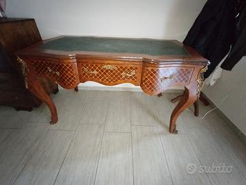 scrivania del 900