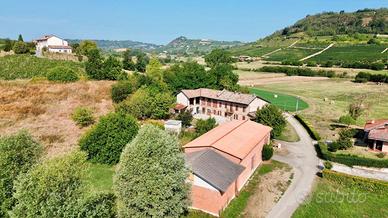 Magazzino con rustico ,Agliano Terme 