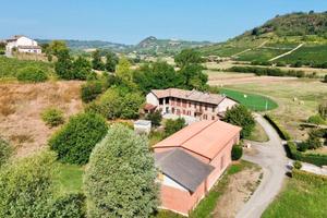 Magazzino con rustico ,Agliano Terme 