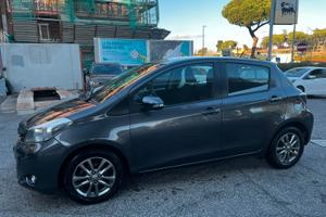 Toyota Yaris 1.0 Lounge x neopatentati