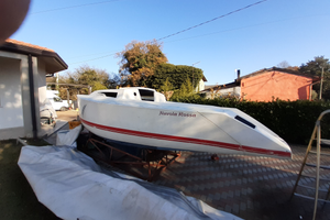 Vela con deriva mobile