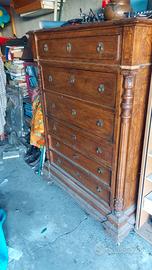 mobile antico con cassaforte con serratura nascost