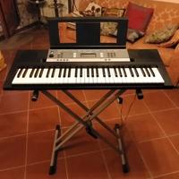 Pianola Yamaha YPT 240