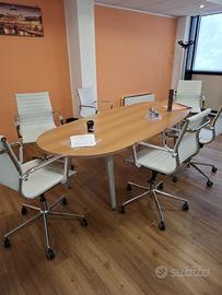 Tavolo riunioni