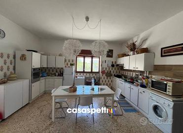 Villa di 161 m² a Lizzano