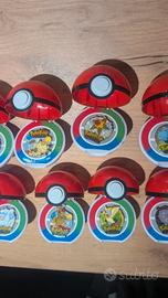 Pokeball con spille pokemon del Pokepark