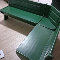 Panca ad angolo in legno massello con contenitore