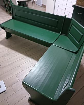 Panca ad angolo in legno massello con contenitore