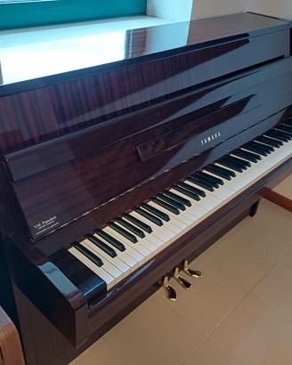 Pianoforte verticale YAMAHA Studio C-104 mogano