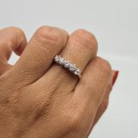 Anello Veretta a 5 Diamanti 0,65 Ct in Oro 18 kt