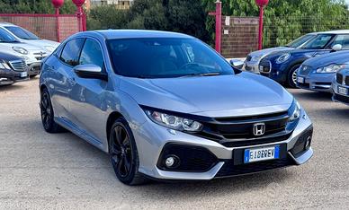 Honda Civic 1.0T 5 porte Executive Premium