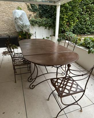 Tavolo in corten con 6 sedie