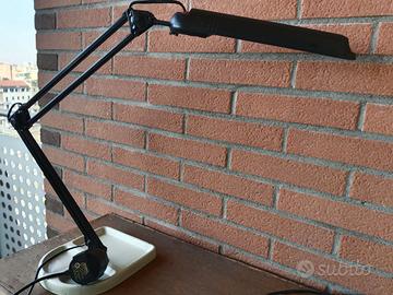 Lampada x scrivania vintage Lival Global di design