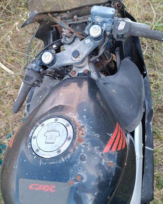 Honda CBR 600f anno 2000