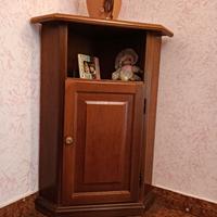 Angoliera in legno