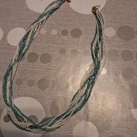 Collana bianco azzurro