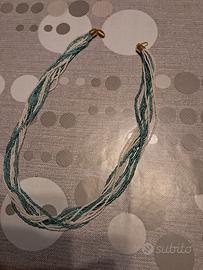 Collana bianco azzurro