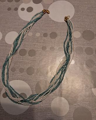 Collana bianco azzurro