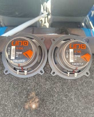 Casse hertz 160w l'una.