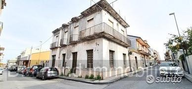 Casa indipendente e terreno edificabile a Giarre