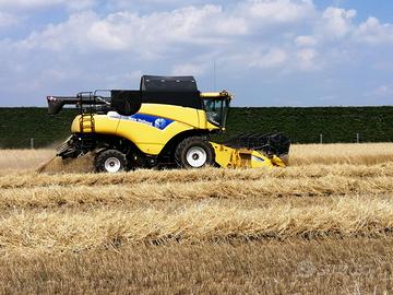 Mietitrebbia new holland cr 9060 elevation