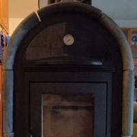 STUFA A LEGNA CON FORNO