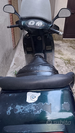 Scooter piaggio hexagon LXT