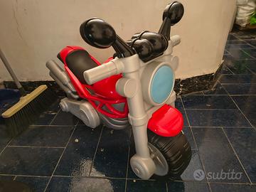 Moto giocattolo per bimbi