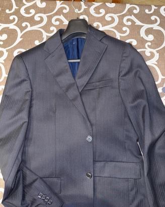 Abito da uomo blu notte