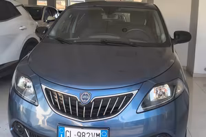 Lancia Ypsilon 1.0 FireFly 5 porte S&S Hybrid Silv