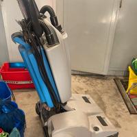 macchina lavasciuga pavimenti professionale 