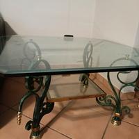 Tavolino da salotto in ferro battuto.