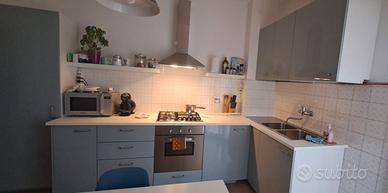cucina componibile ad angolo 3,5 x 1,3 mt