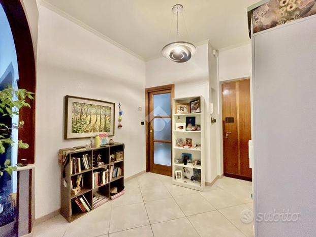 4 LOCALI A CRESCENTINO