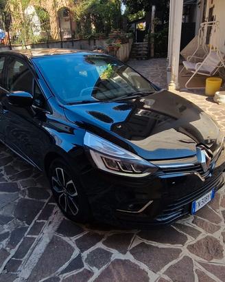 Renault Clio IV 2017 1.2 16v Intens 75 cv. 