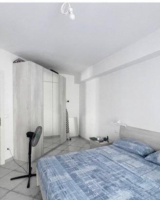 Camera da letto completa moderna