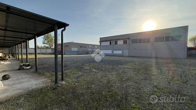 CAPANNONE A CARBONARA SCRIVIA