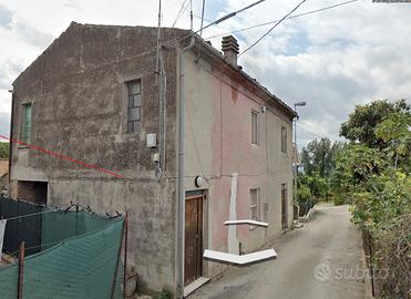 Casa indipendente da ristrutturare