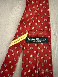 Cravatta Salvatore Ferragamo originale