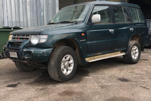 Disponibili ricambi Mitsubishi Pajero Targhet .