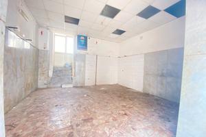 CALVIZZANO; Locale 40MQ con Agibilità FL287