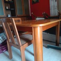 tavolo da salotto allungabile con 5 sedie 