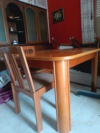 tavolo da salotto allungabile con 5 sedie 