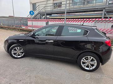 Alfa Romeo Giulietta 1.6 JTDm Distinctive