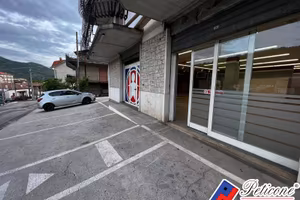 Locale - Lenola