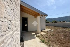 VILLA SINGOLA A MONTE DI MALO